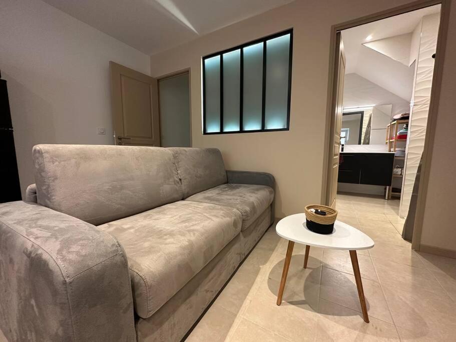 L'Amandier - Appartement Paulhan Екстериор снимка