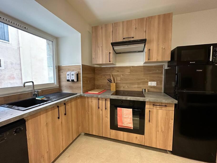 L'Amandier - Appartement Paulhan Екстериор снимка